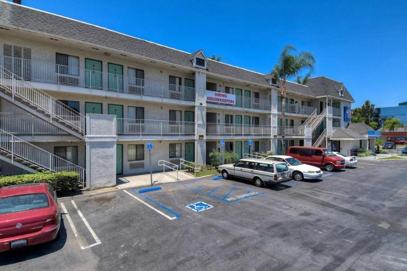 Motel 6-Anaheim, Ca - Buena Park Eksteriør billede