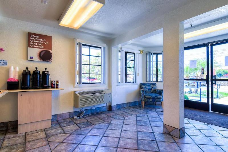 Motel 6-Anaheim, Ca - Buena Park Eksteriør billede
