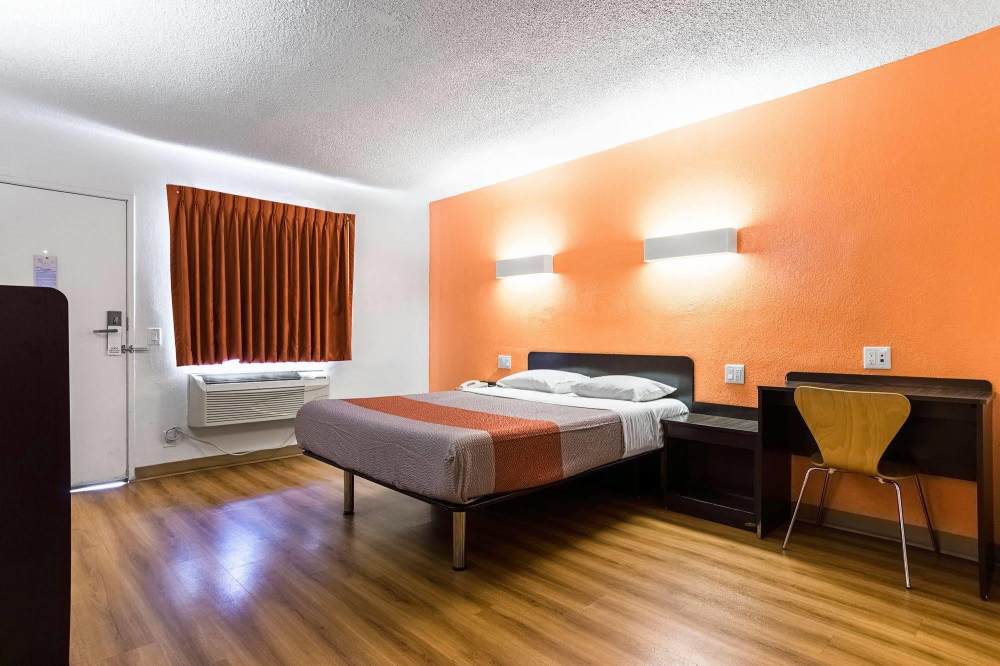 Motel 6-Anaheim, Ca - Buena Park Eksteriør billede
