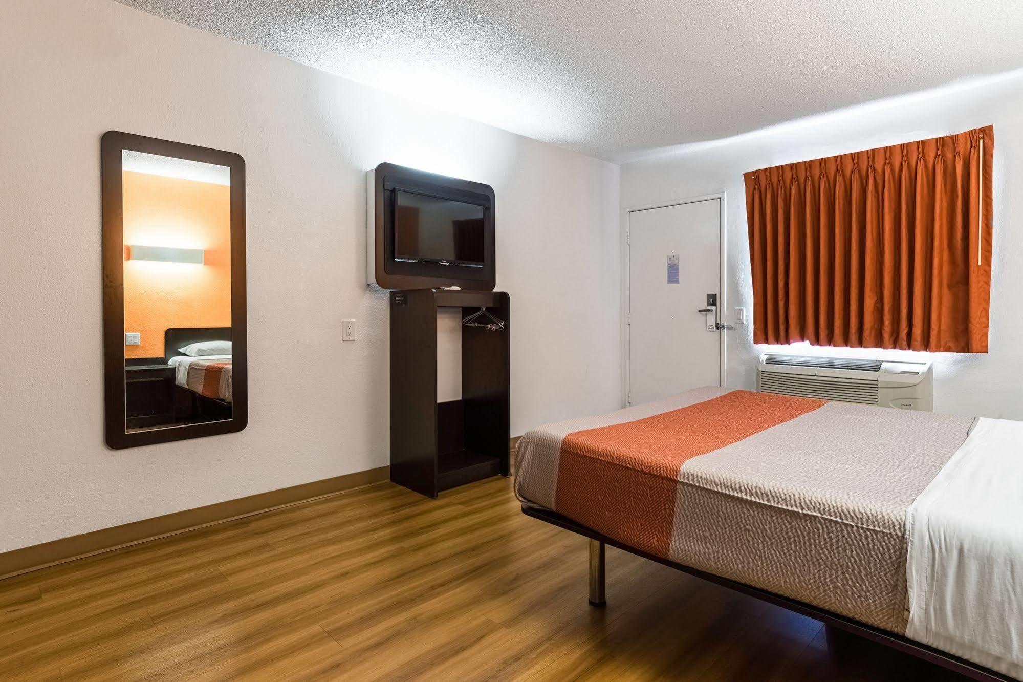 Motel 6-Anaheim, Ca - Buena Park Eksteriør billede
