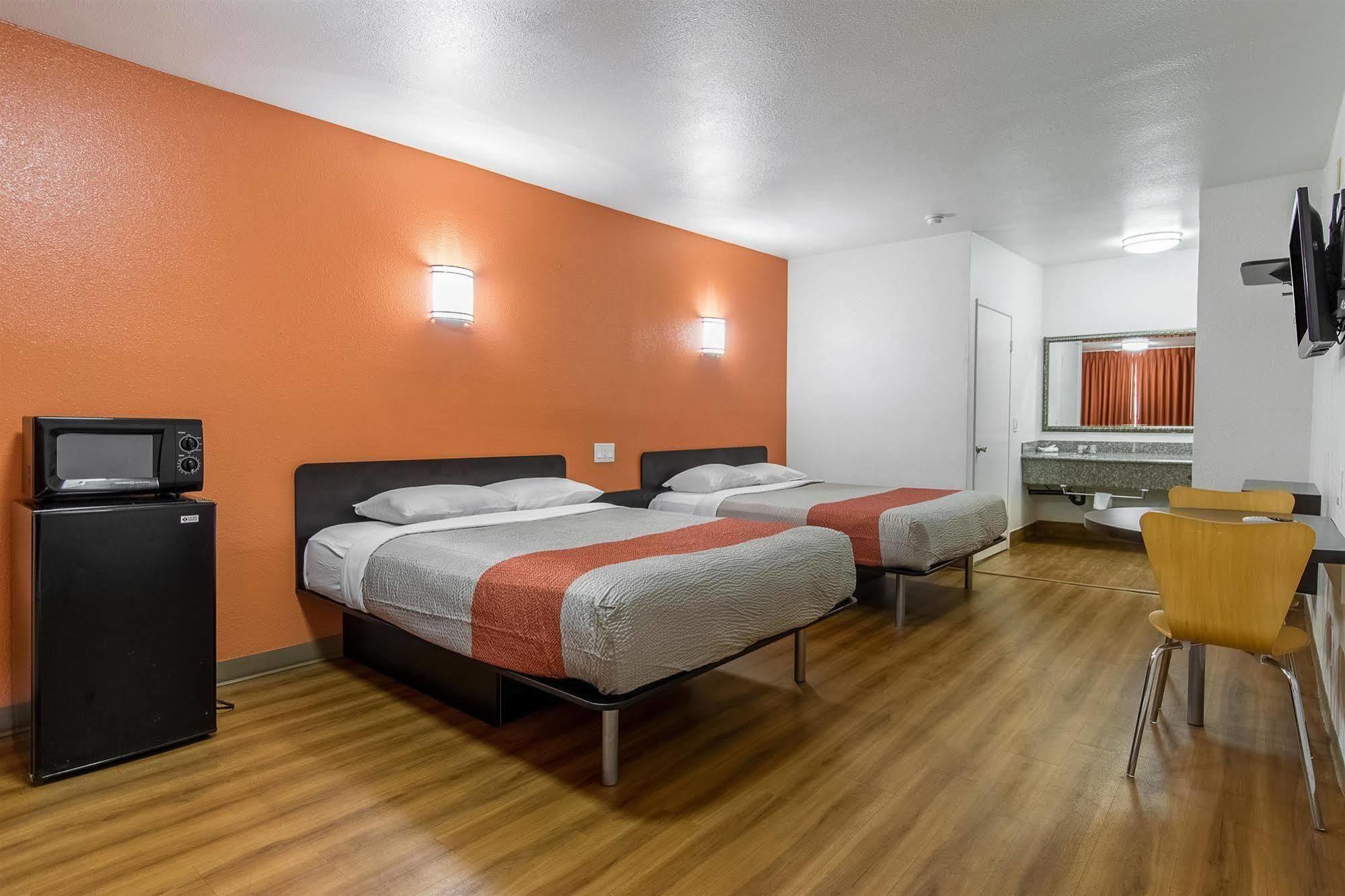 Motel 6-Anaheim, Ca - Buena Park Eksteriør billede